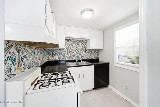 1049 Dixon Ave 2, Louisville, KY 40217
