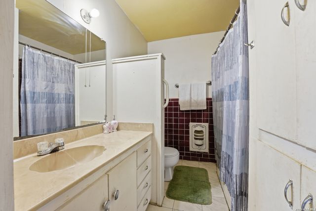 500 N texas, Nixon, TX 78140