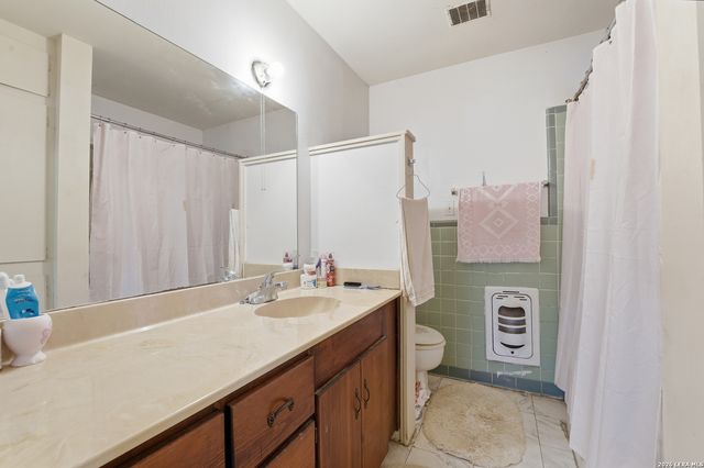 500 N texas, Nixon, TX 78140