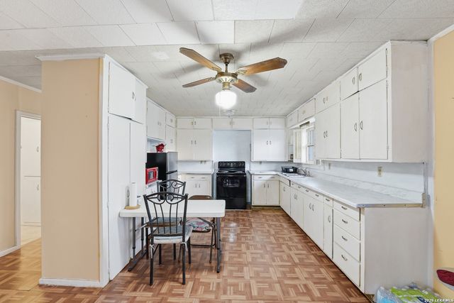 500 N texas, Nixon, TX 78140