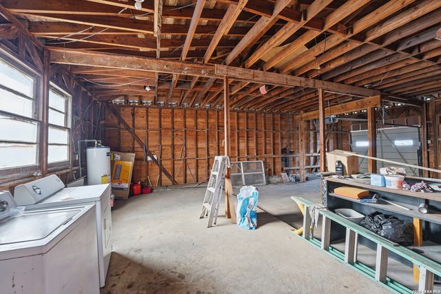 500 N texas, Nixon, TX 78140