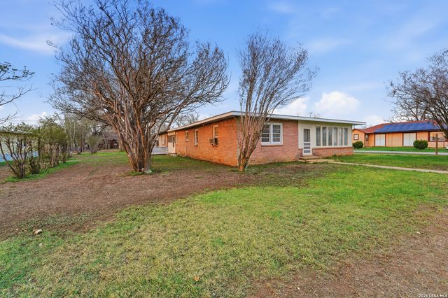 500 N texas, Nixon, TX 78140