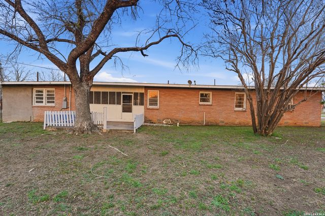 500 N texas, Nixon, TX 78140