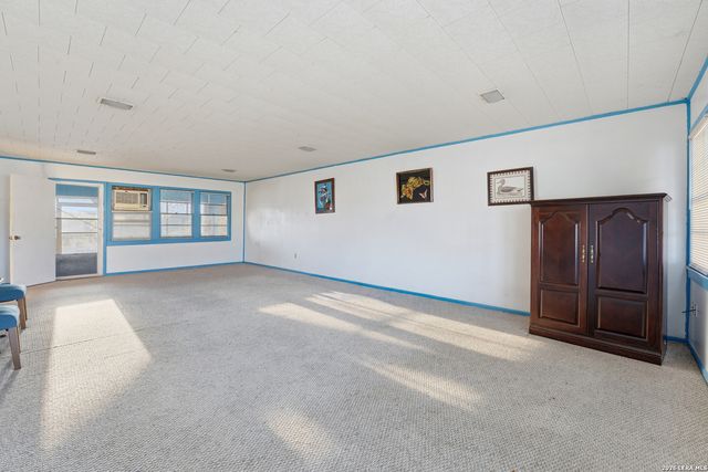 500 N texas, Nixon, TX 78140