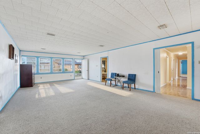 500 N texas, Nixon, TX 78140