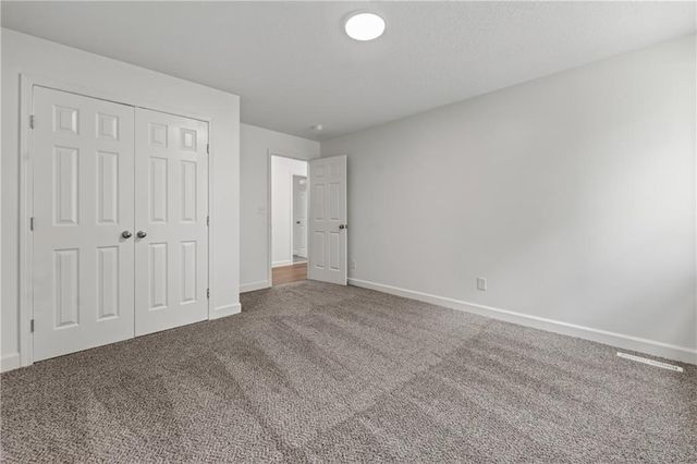 5851 Barnes Avenue, Kansas City, MO 64119
