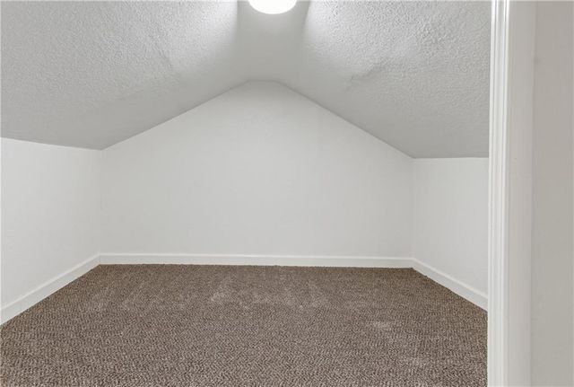 5851 Barnes Avenue, Kansas City, MO 64119