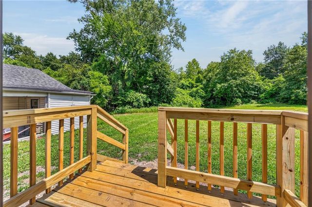 5851 Barnes Avenue, Kansas City, MO 64119