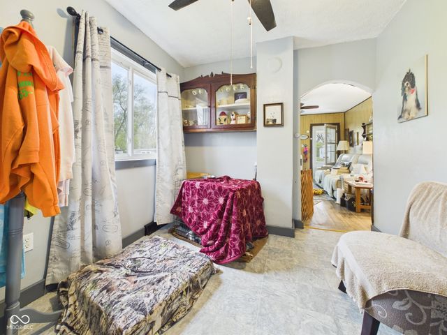 2103 E Yale Avenue, Muncie, IN 47303