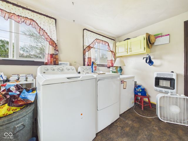 2103 E Yale Avenue, Muncie, IN 47303