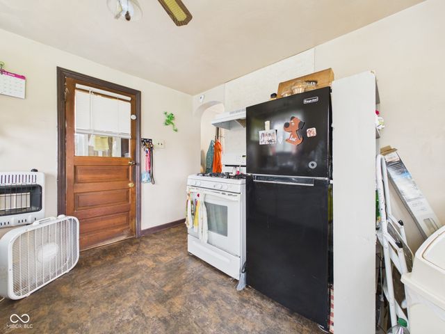 2103 E Yale Avenue, Muncie, IN 47303