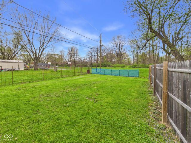 2103 E Yale Avenue, Muncie, IN 47303