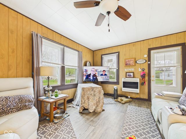 2103 E Yale Avenue, Muncie, IN 47303