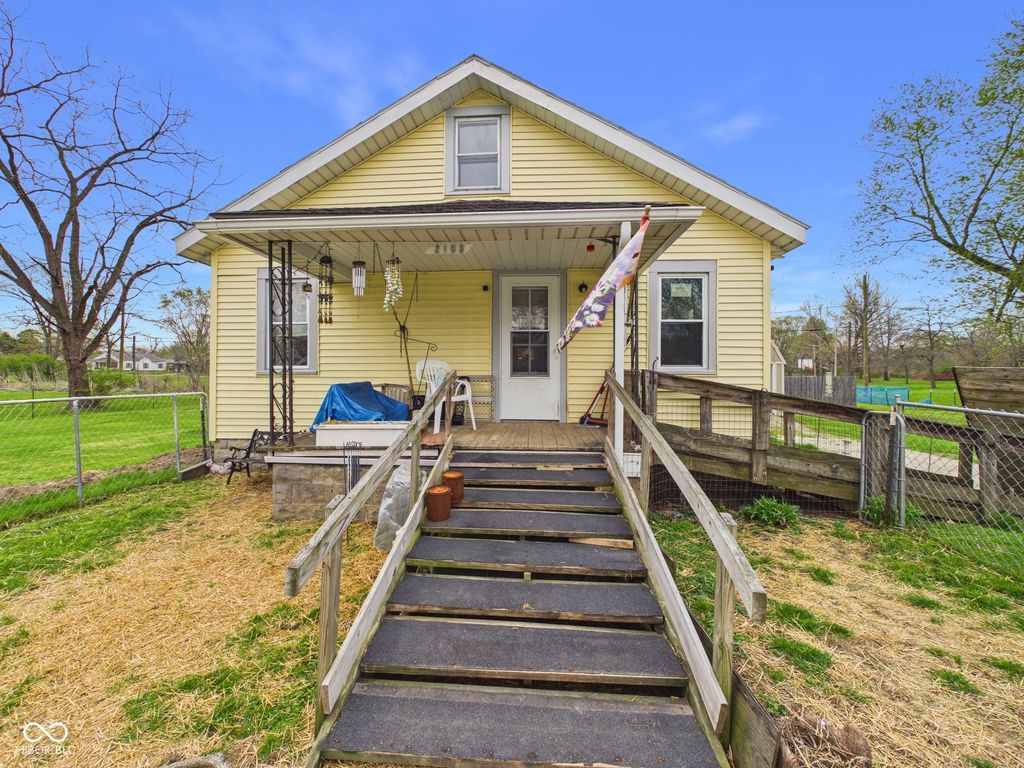 2103 E Yale Avenue, Muncie, IN 47303
