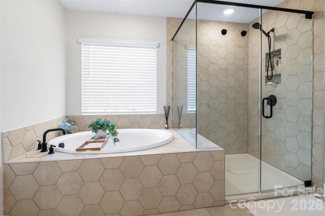 3007 Birch Creek Drive, Gastonia, NC 28054