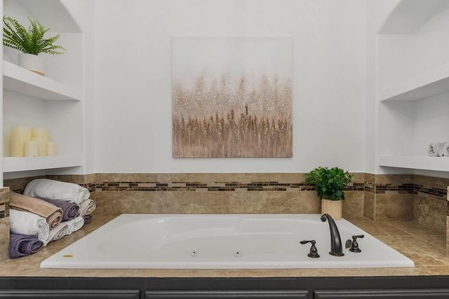 13021 Kelli Drive, Kearney, MO 64060