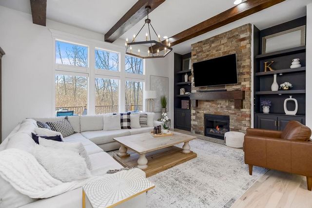 13021 Kelli Drive, Kearney, MO 64060