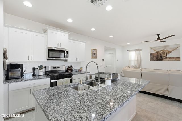 6795 E Paseo De Villalobos, Tucson, AZ 85756