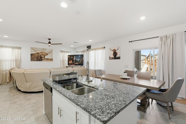 6795 E Paseo De Villalobos, Tucson, AZ 85756