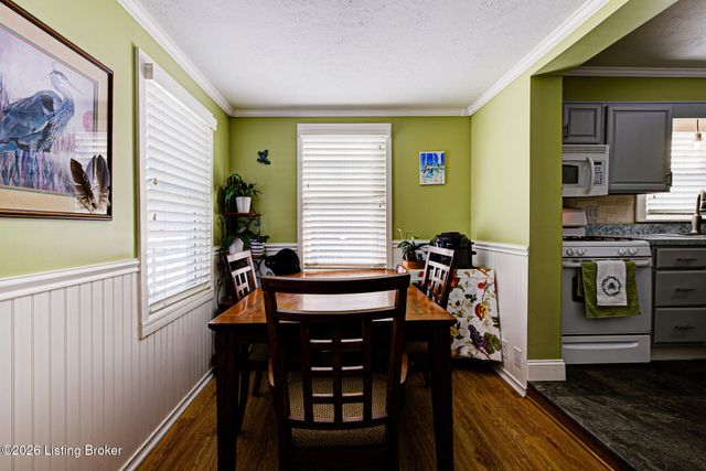 527 S Park Rd, Louisville, KY 40118