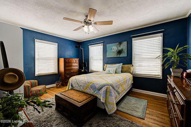 527 S Park Rd, Louisville, KY 40118