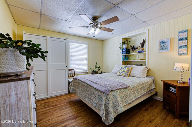 527 S Park Rd, Louisville, KY 40118