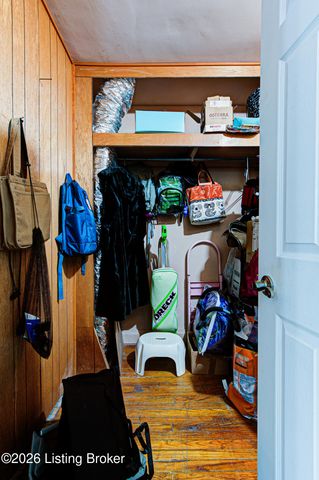 527 S Park Rd, Louisville, KY 40118