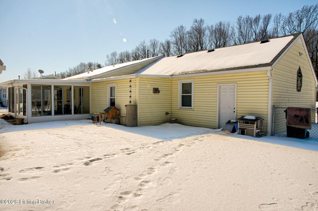 527 S Park Rd, Louisville, KY 40118