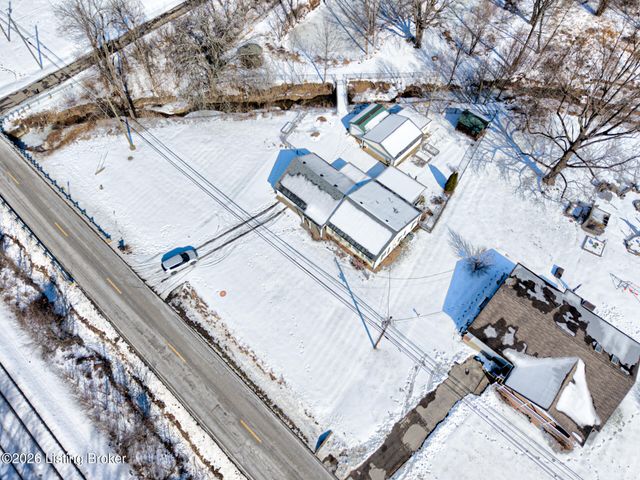 527 S Park Rd, Louisville, KY 40118