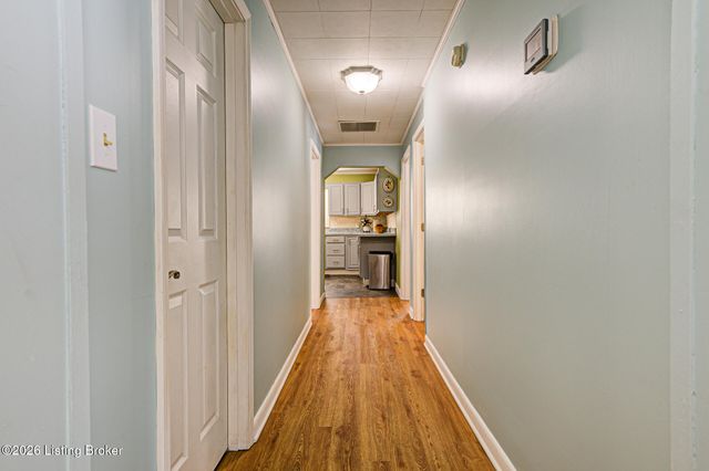 527 S Park Rd, Louisville, KY 40118