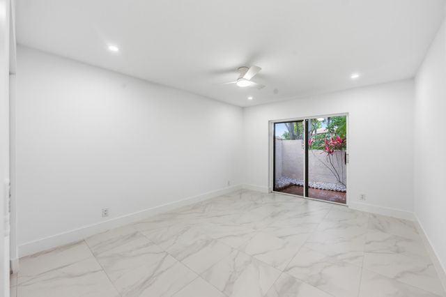 9258 Vista Del Lago A, Boca Raton, FL 33428