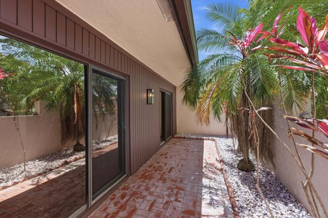 9258 Vista Del Lago A, Boca Raton, FL 33428