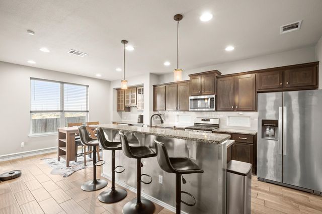 1006 Chad LOOP, Round Rock, TX 78665