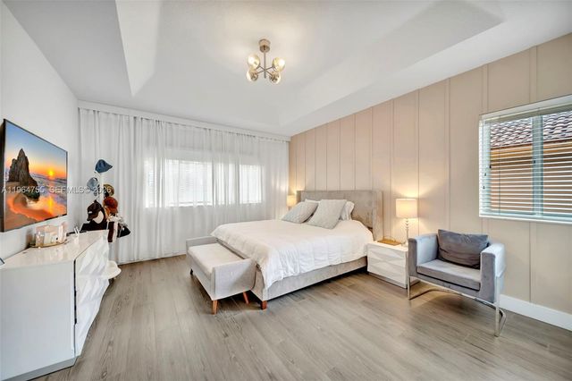 10880 NW 58th Ter 0, Doral, FL 33178