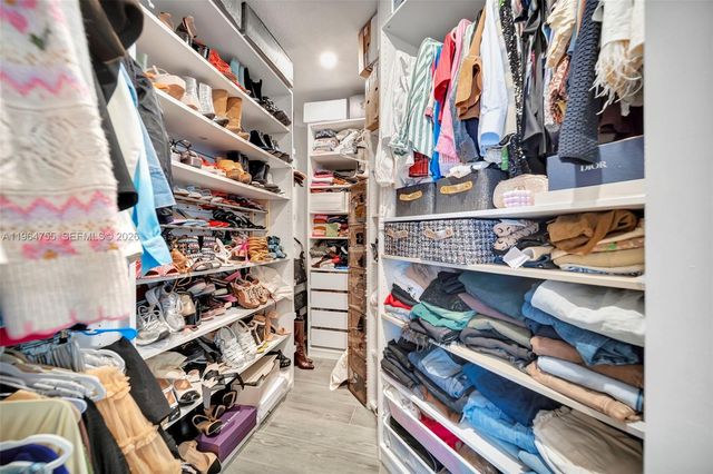 10880 NW 58th Ter 0, Doral, FL 33178