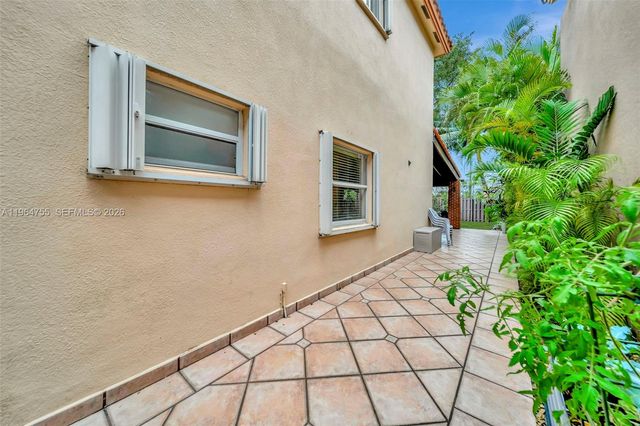 10880 NW 58th Ter 0, Doral, FL 33178