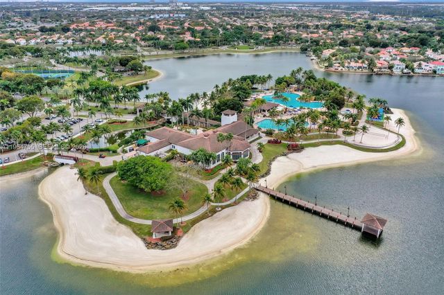 10880 NW 58th Ter 0, Doral, FL 33178