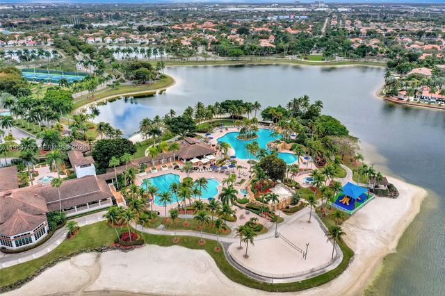 10880 NW 58th Ter 0, Doral, FL 33178