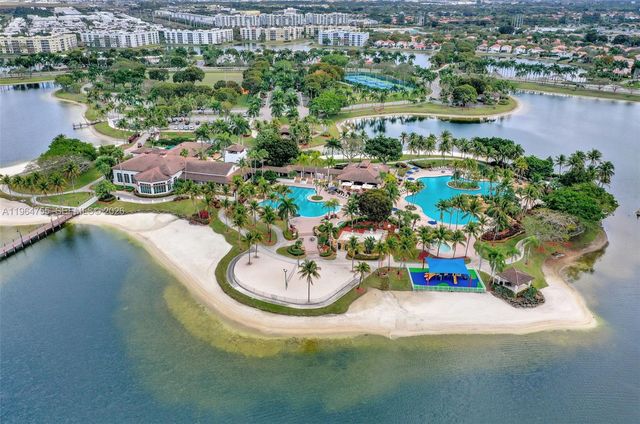 10880 NW 58th Ter 0, Doral, FL 33178