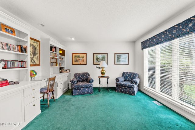 12 Callaway Green, Sylvania, OH 43560