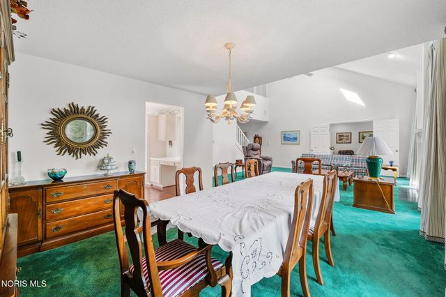 12 Callaway Green, Sylvania, OH 43560
