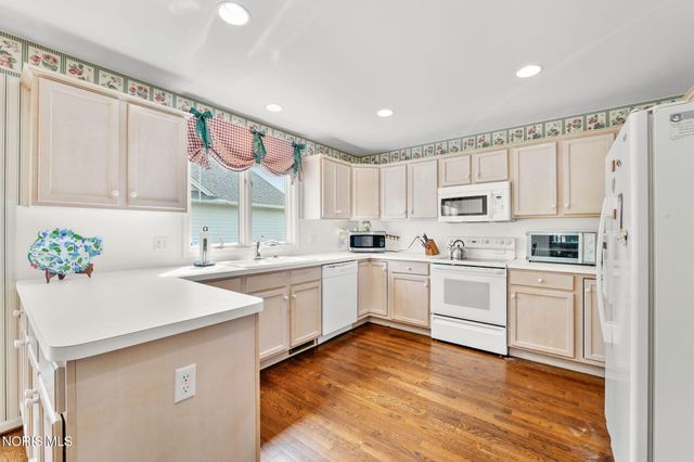 12 Callaway Green, Sylvania, OH 43560