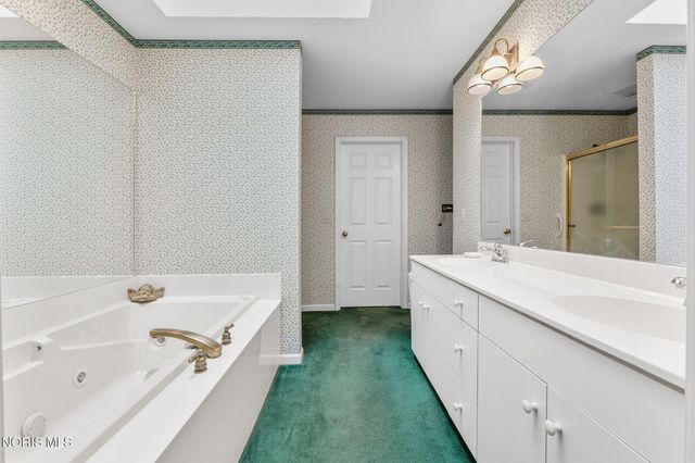 12 Callaway Green, Sylvania, OH 43560