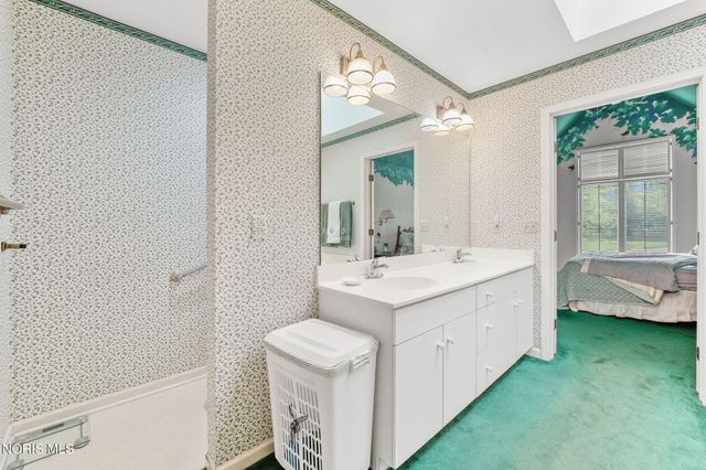 12 Callaway Green, Sylvania, OH 43560