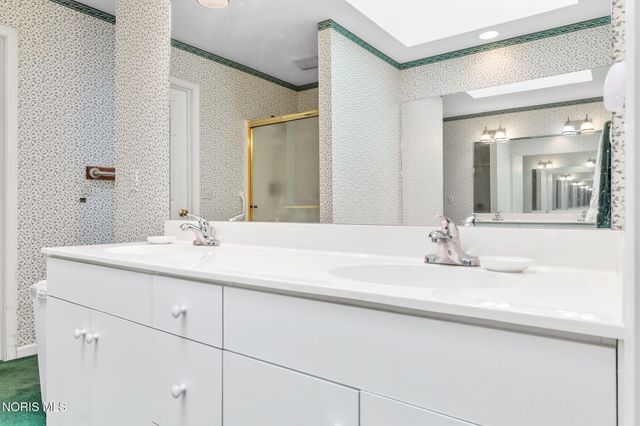 12 Callaway Green, Sylvania, OH 43560