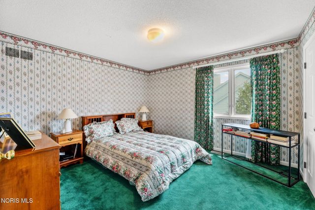 12 Callaway Green, Sylvania, OH 43560