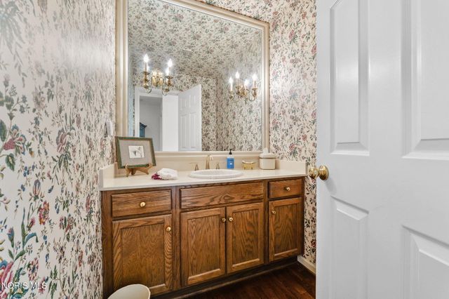 12 Callaway Green, Sylvania, OH 43560