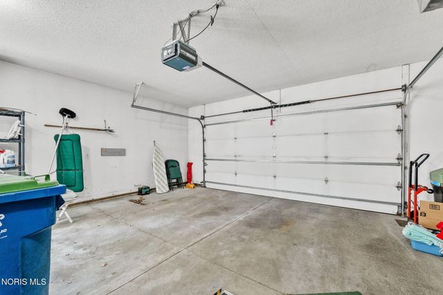 12 Callaway Green, Sylvania, OH 43560