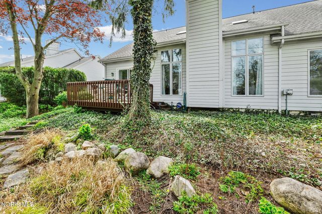 12 Callaway Green, Sylvania, OH 43560