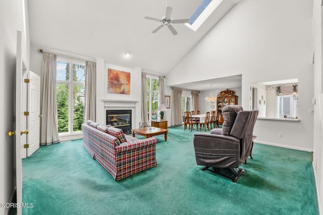 12 Callaway Green, Sylvania, OH 43560